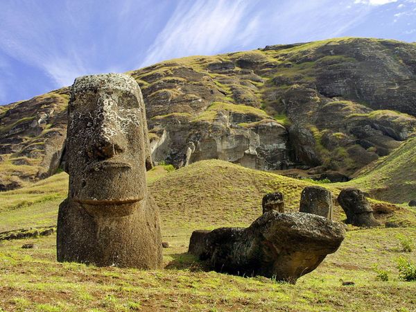 Moai statues Chile