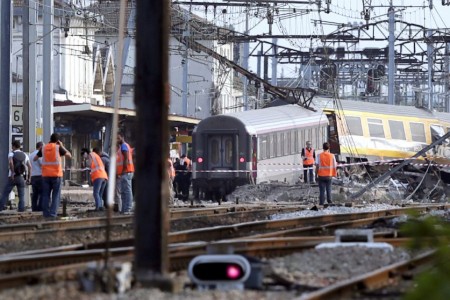 paris train accident