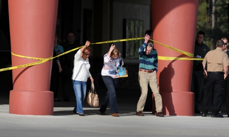 A Man Was killed in a Cinema in Florida because Was Texting on Mobile Phone